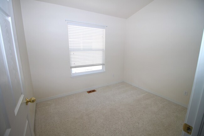 Building Photo - Amazing 5 bedroom home in Desirable Crown Hill Mesa on West Side of town