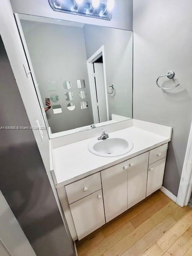 Foto del edificio - 4906 Schooner Dr