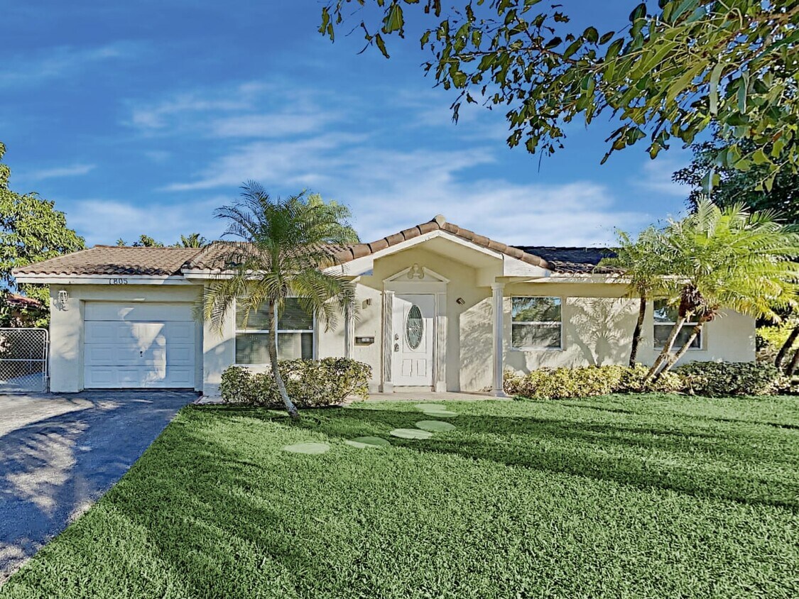 Primary Photo - 7805 NW 40th St