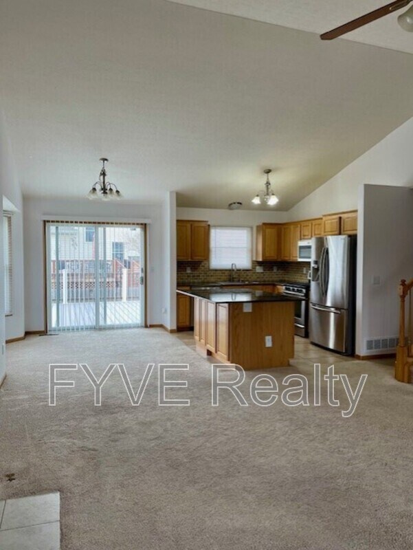 Foto del edificio - 8577 Portwood Ln