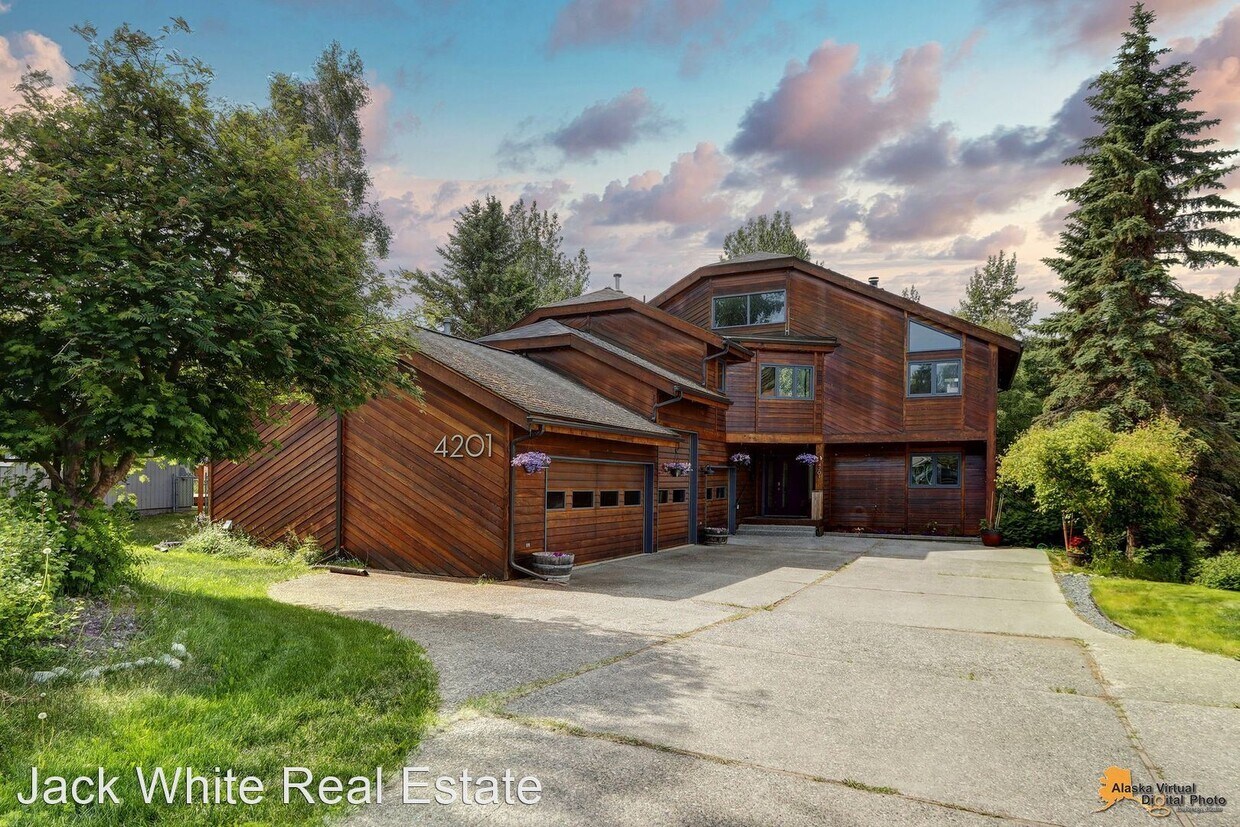 5 br, 3 bath House 4201 Westwood Drive House for Rent in Anchorage