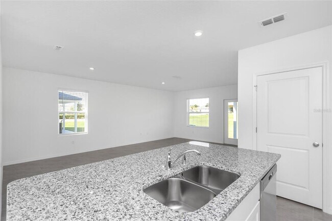 Building Photo - 6773 Branham Mill Ct