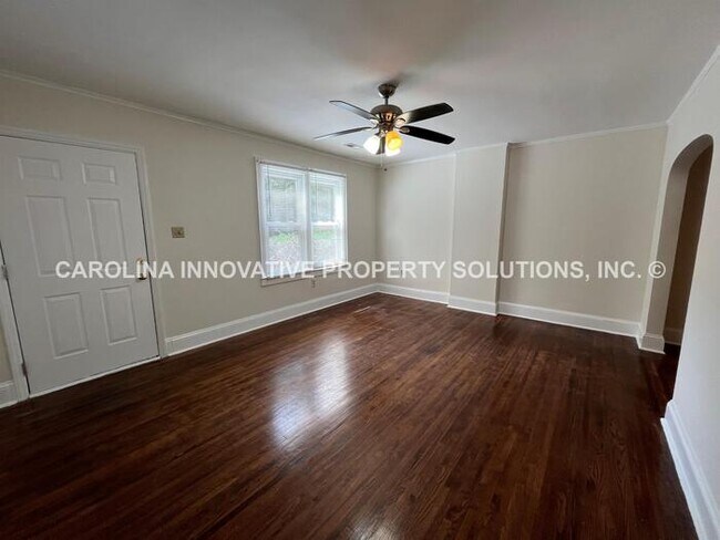 Building Photo - 4227 Hiddenbrook Dr
