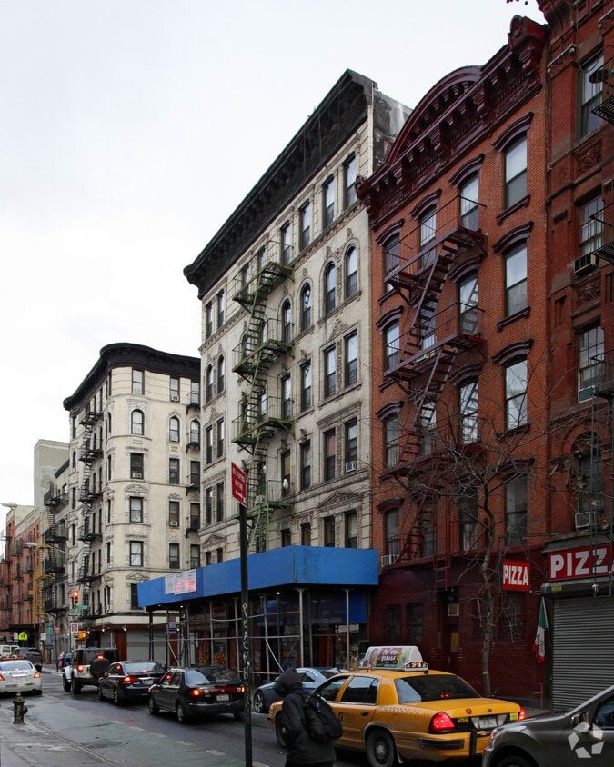 Building Photo - 72 Clinton St