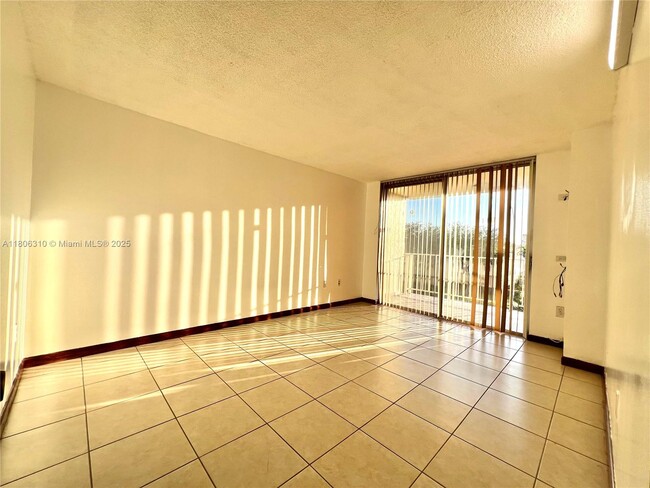 Building Photo - 4675 W 18th Ct
