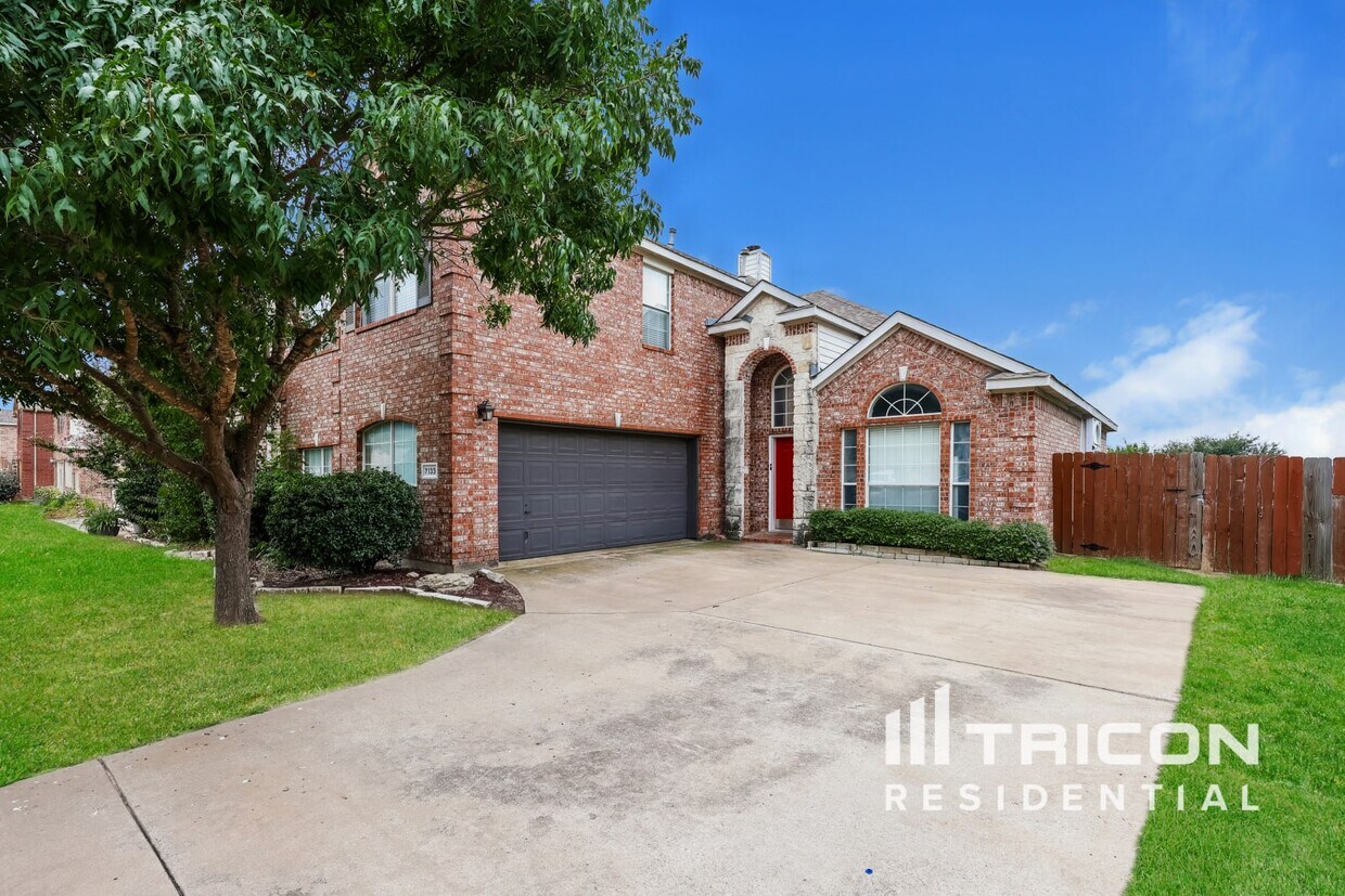 Primary Photo - 7133 Denver City Dr