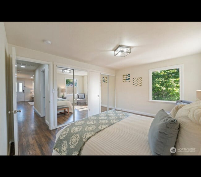 Building Photo - 6410 Cypress St