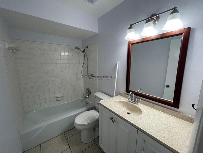 Foto del edificio - 7011-7013 Brentford Rd