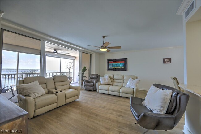 2090 W First St Unit 1709 photo'