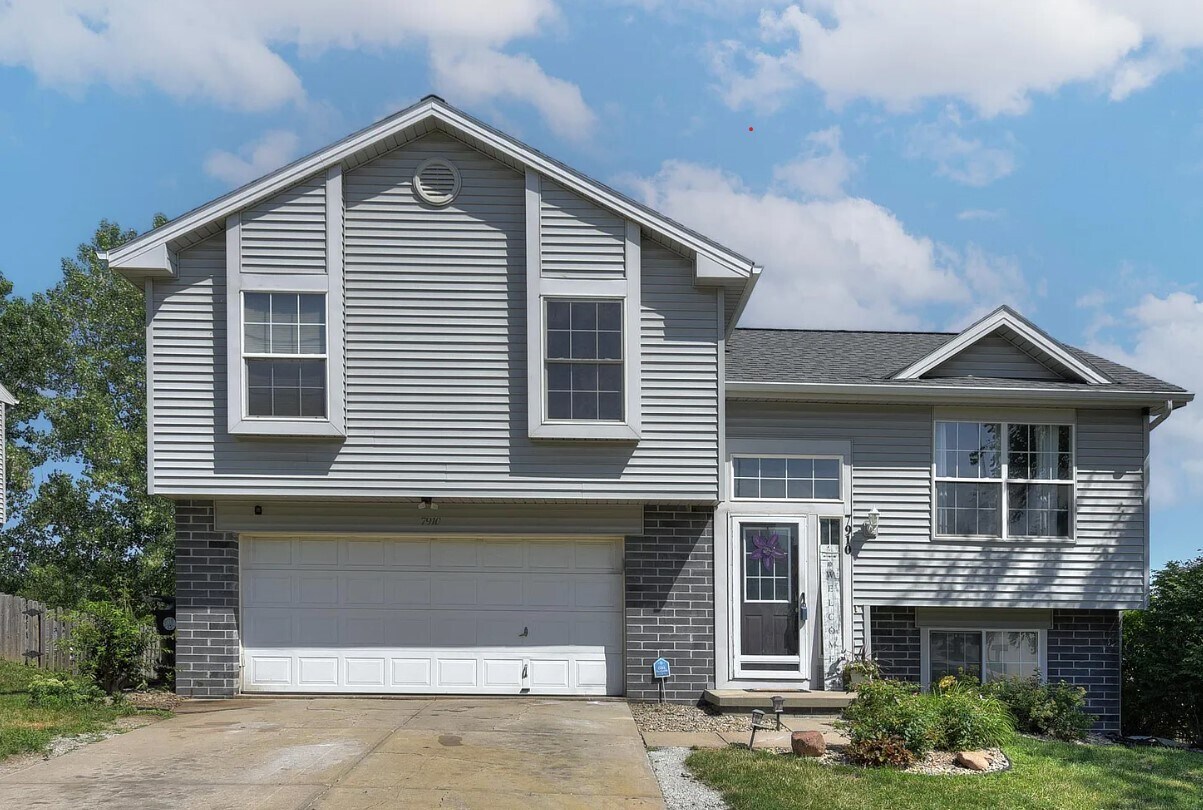 Foto principal - 7910 Redick Ave