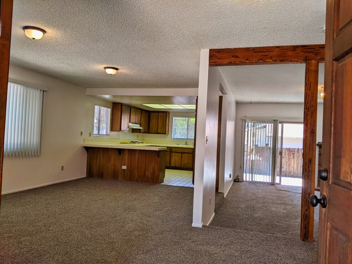 10817 Odell Ave, Sunland, CA 91040 House for Rent in Sunland, CA