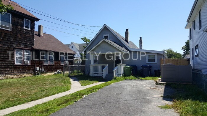 Primary Photo - 2 Union Ave
