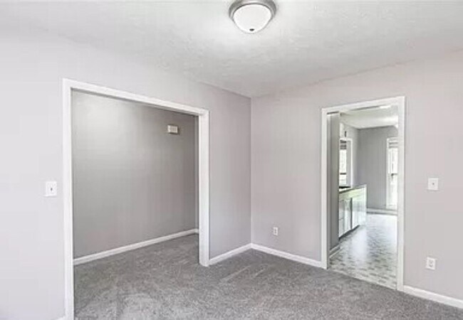 Building Photo - 1120 Patrick Dr