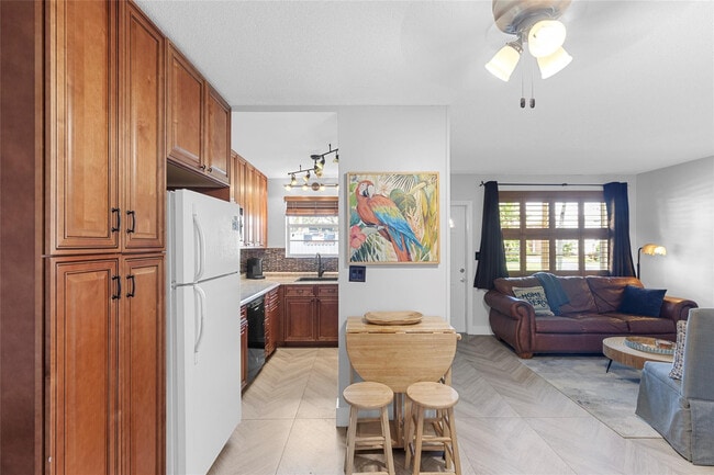 Foto del edificio - 30 SE 13th St