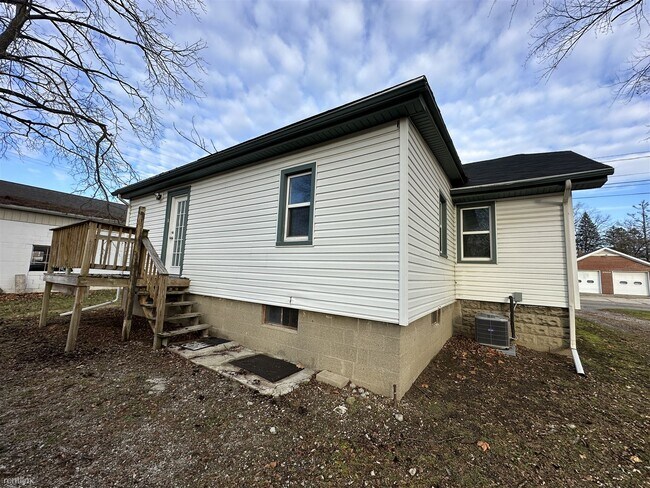 Building Photo - 3 br, 1 bath House - 2517 Wildwood Ave