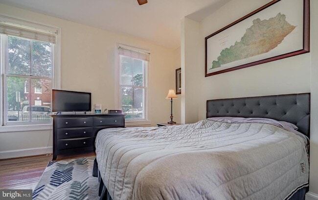 Foto del edificio - 1133 D St NE