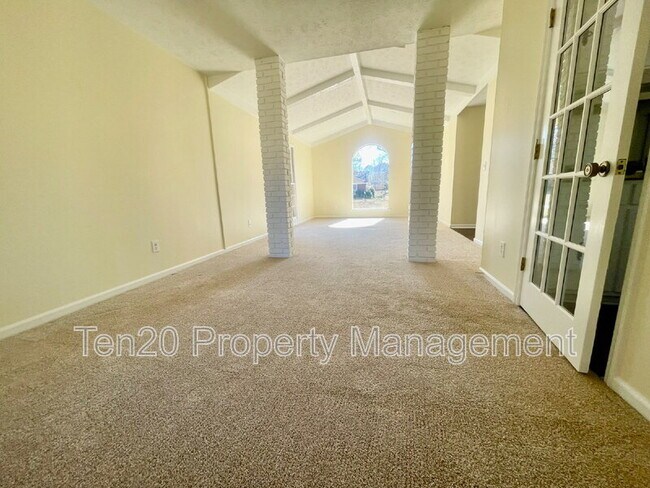 Foto del edificio - 925 Incline Dr