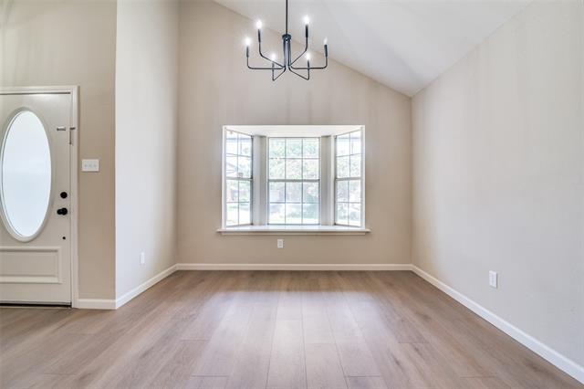 Building Photo - 5529 Village Green Dr