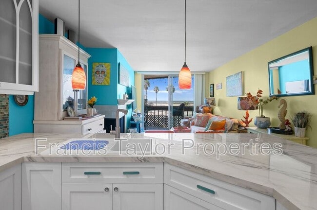 Building Photo - 5155 W Point Loma Blvd