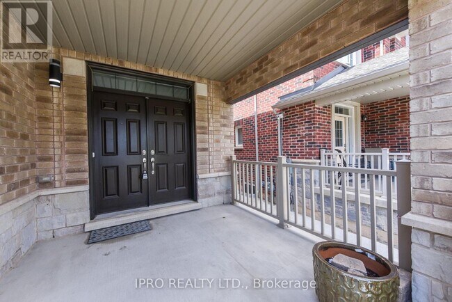 Building Photo - 1270 McPhedran Point