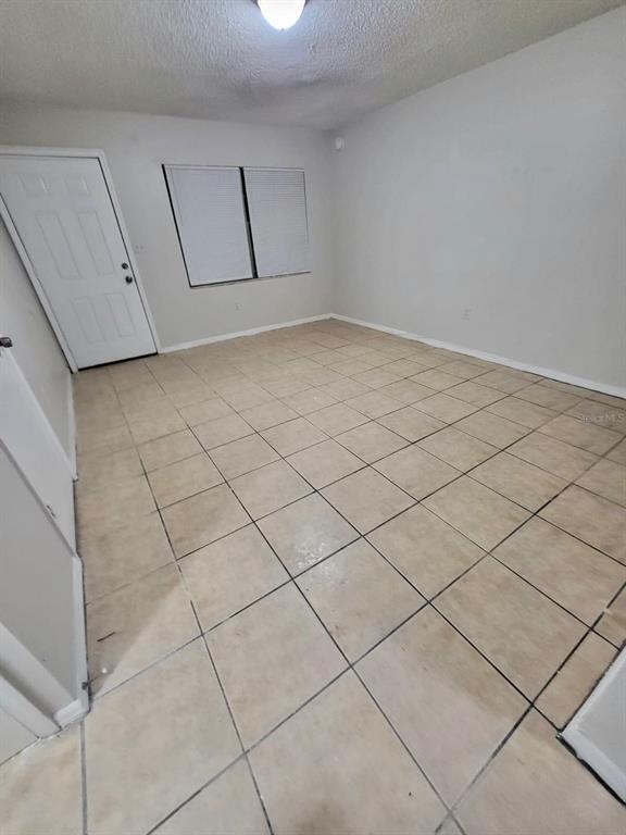 Foto del edificio - 1704 Birchwood Cir