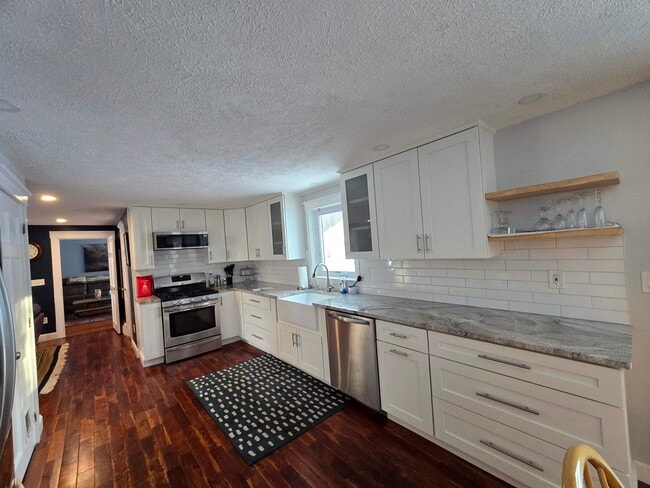 Building Photo - 53 Holmes Dr