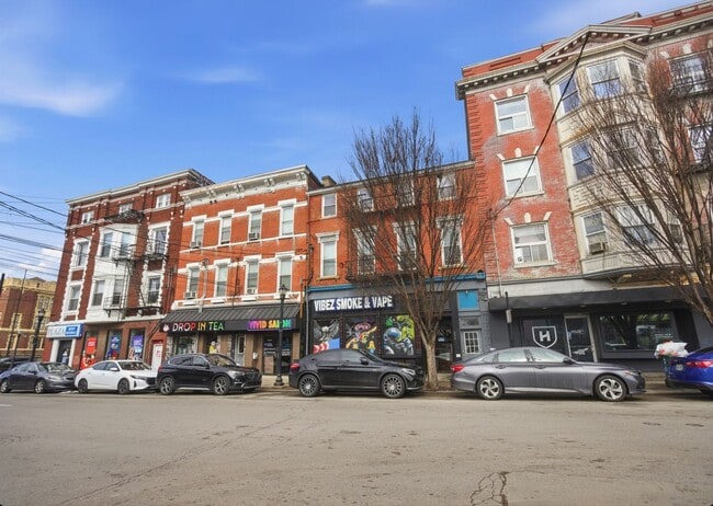 Photo - 228 W McMillan St Apartment