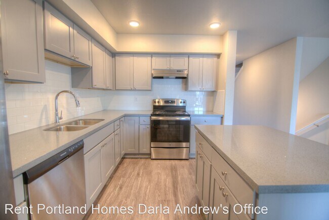 Foto del edificio - 4 br, 3 bath House - 611 NE 92nd Avenue