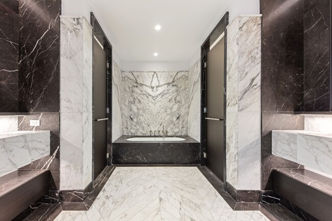 Foto del edificio - 500 W 18th St