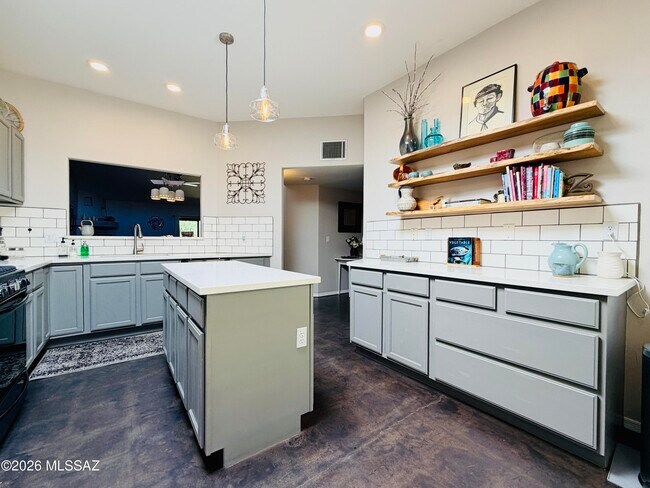 Foto del edificio - 272 E Southern Pines Dr