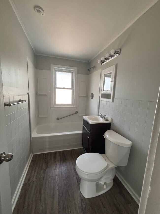 Photo du bâtiment - Very large 2 bedroom townhome in Picton