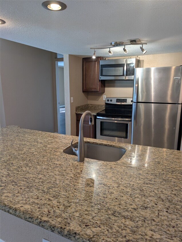 Foto principal - 2503 McCue Rd