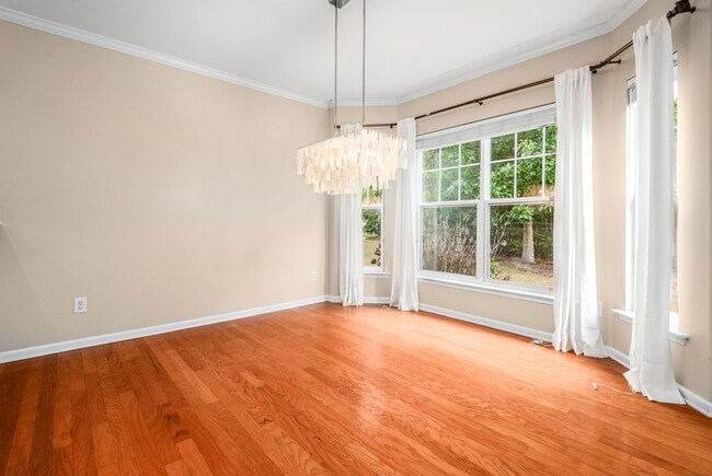 Foto del edificio - Beautiful Home in Lochside Neighborhood