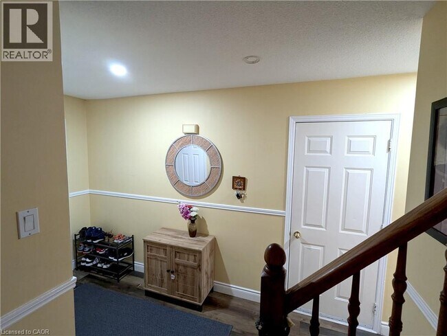 Photo du bâtiment - 1 Royalwood Ct