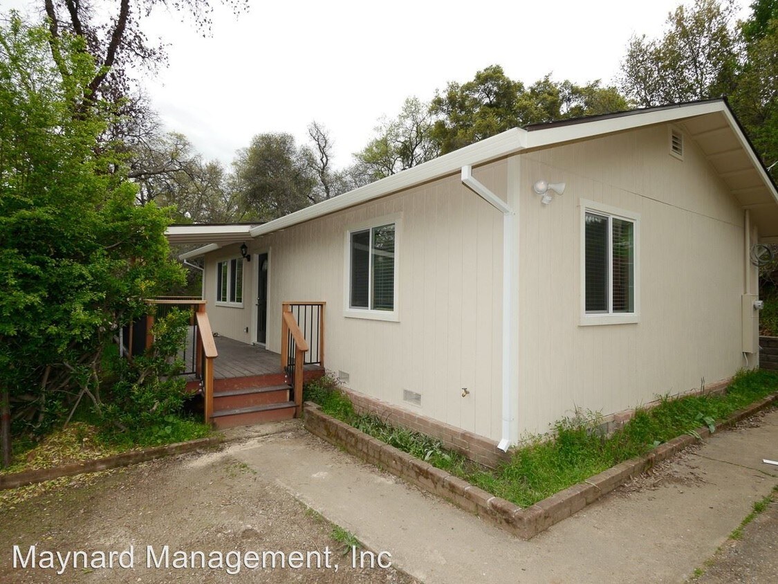 2 br, 1 bath House 20 Pleasant Dr. House for Rent in Sutter Creek