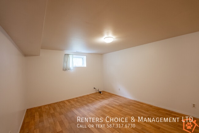 Photo du bâtiment - Pet Friendly Basement Suite Easy Walk to W...