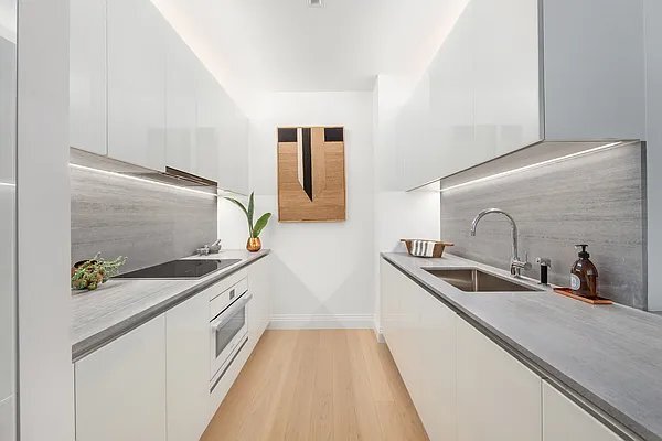 Building Photo - 1 Wall St