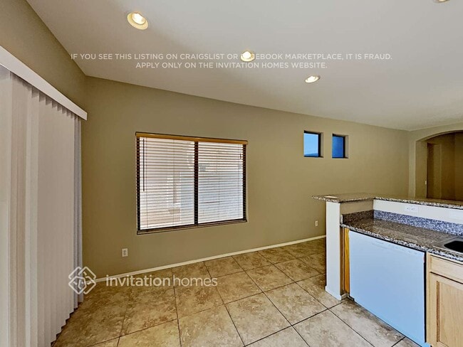 Building Photo - 7627 E Boise St