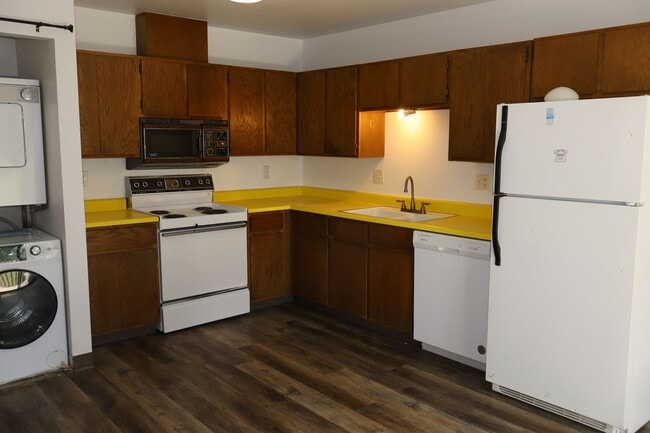 Building Photo - Central Fort Collins 2 Bedroom Condo