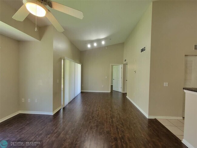 Foto del edificio - 4115 San Marino Blvd