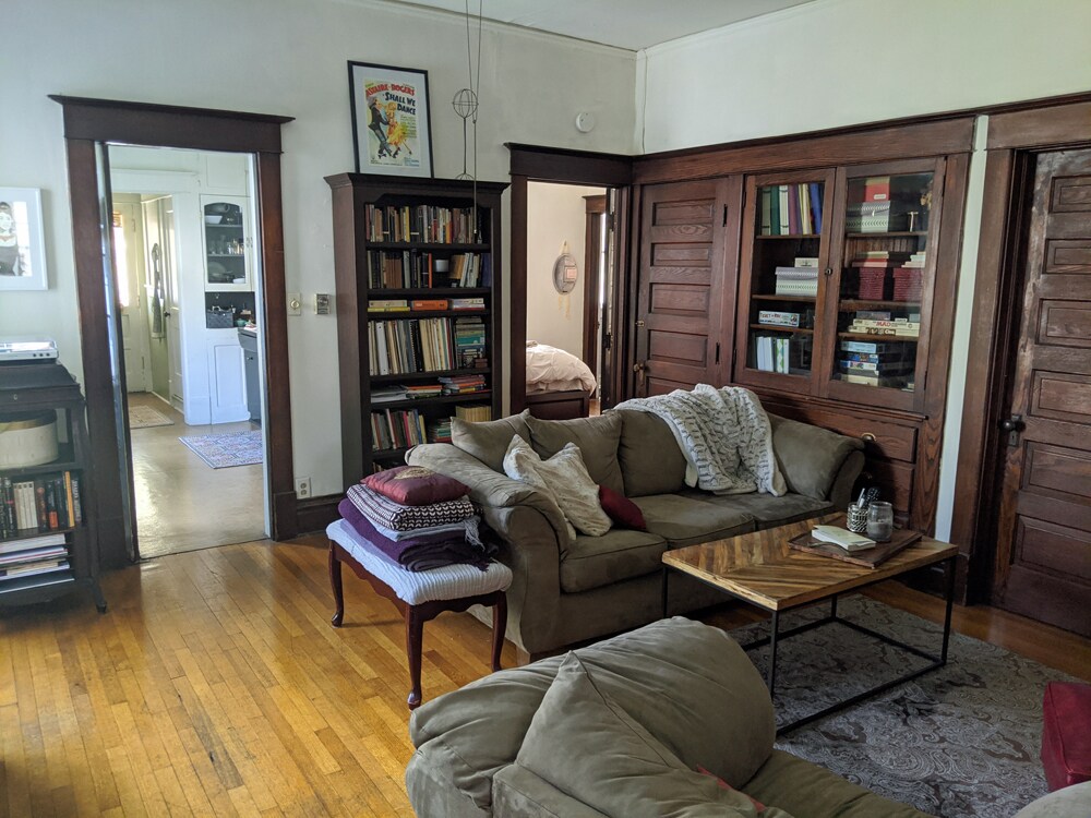 Primary Photo - 405 W Springfield Ave
