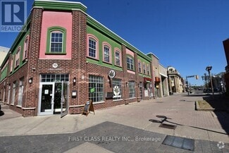 Building Photo - 18-18 Market St