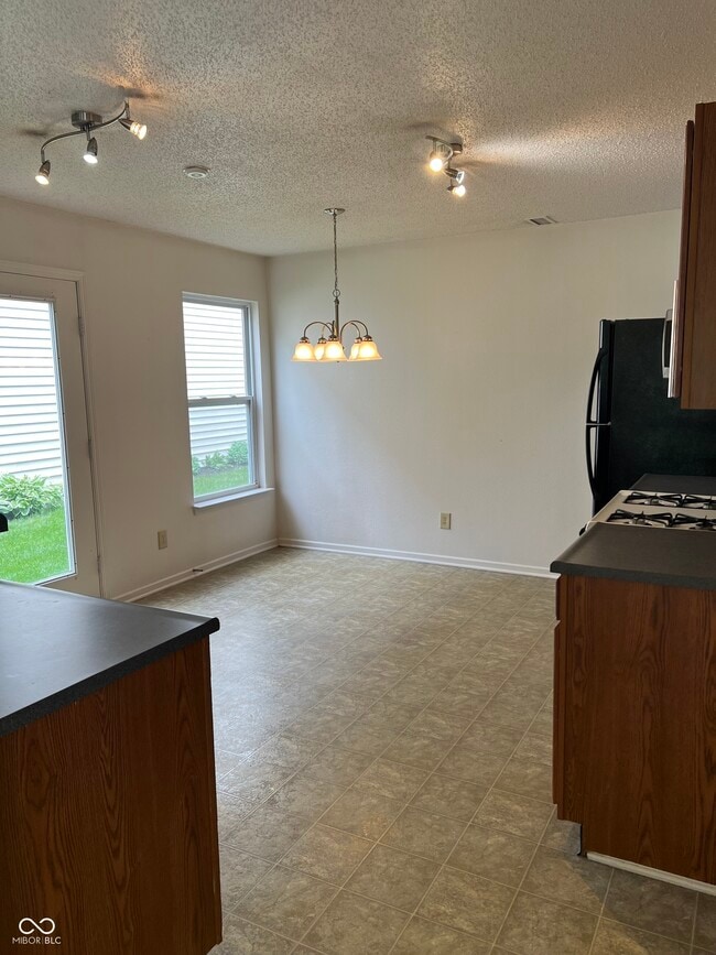 Building Photo - 12142 Lindley Dr