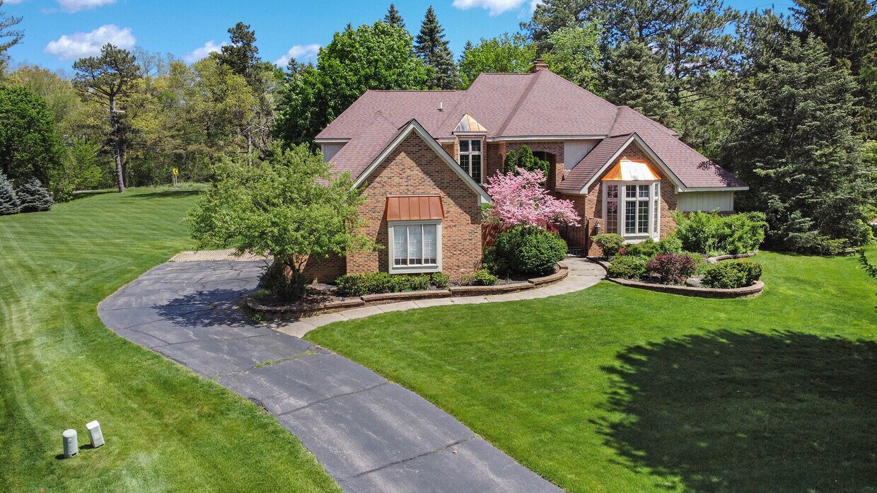 Primary Photo - 6351 Cherry Tree Ct