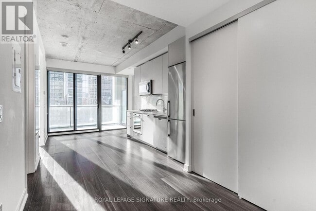 Building Photo - 55 Ontario St