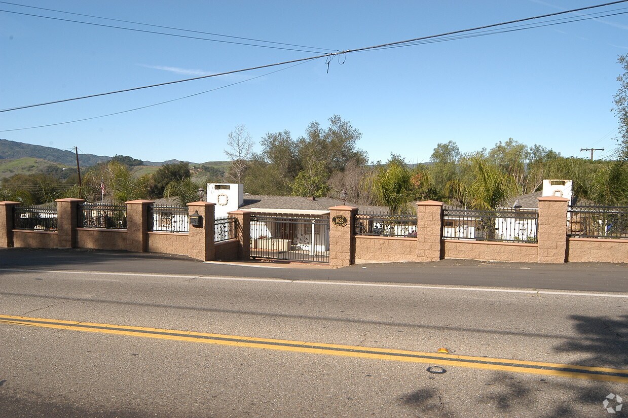 Primary Photo - 1025 Ventura Ave