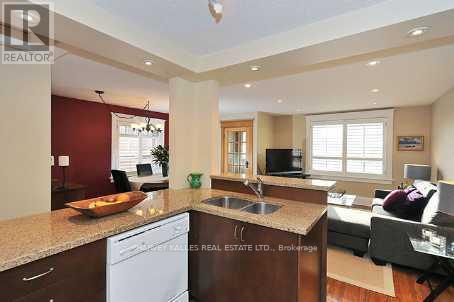 Photo du bâtiment - 217 Atlas Ave