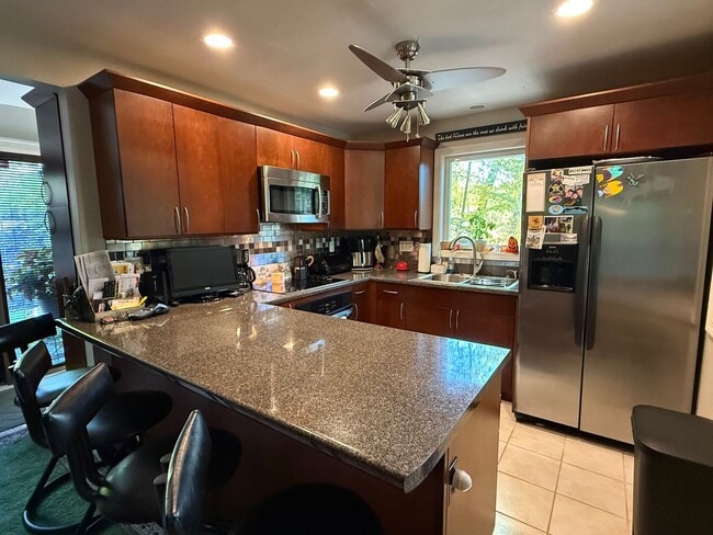 Foto del edificio - Charming 3-Bedroom Condo in Laconia, NH – ...
