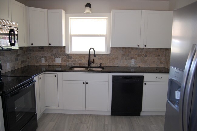 Foto del edificio - 122 SW 49th St