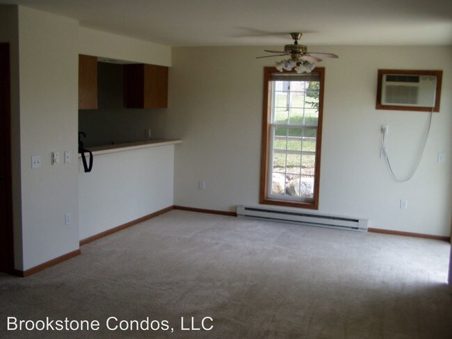 Foto del edificio - 804 S Blue Mounds St